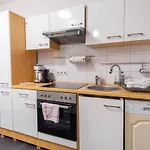 Balkon, Waschmaschine, Tv, Einzelbetten, Nahe Voelkerschlachtsdenkmal